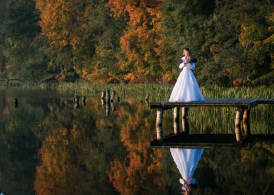 sesja ślubna nad jeziorem, olsztyn, jesień